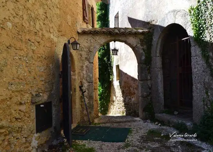 ingresso del borgo di Forglieta