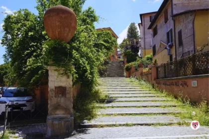 Fontana della Carlotta e Scalinata degli Innamorati bere l'acqua dell'amore a Garbatella