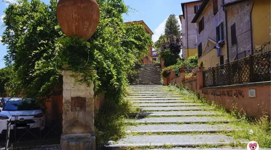 Fontana della Carlotta e Scalinata degli Innamorati bere l'acqua dell'amore a Garbatella