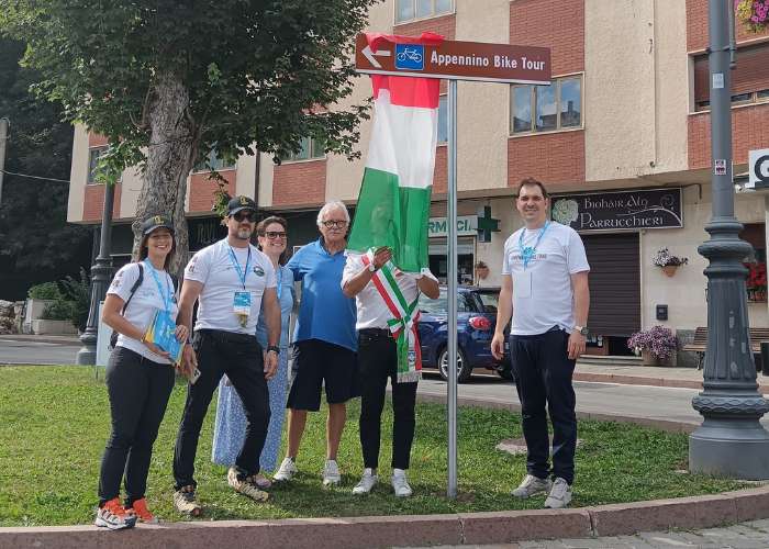 Appennino Bike Tour inaugurazioni della segnaletica a Rivisondoli